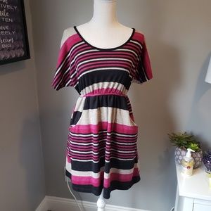 Striped sweater dress w/pockets!